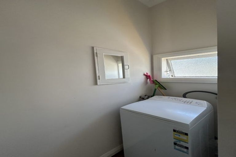 Photo of property in 61-61a Brougham Street, Mount Victoria, Wellington, 6011