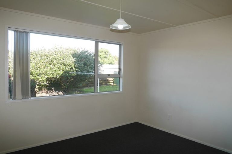 Photo of property in 11a Cypress Grove, Paraparaumu, 5032