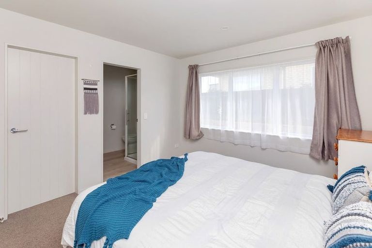 Photo of property in 12 Dune Lake Place, Ruakaka, 0116