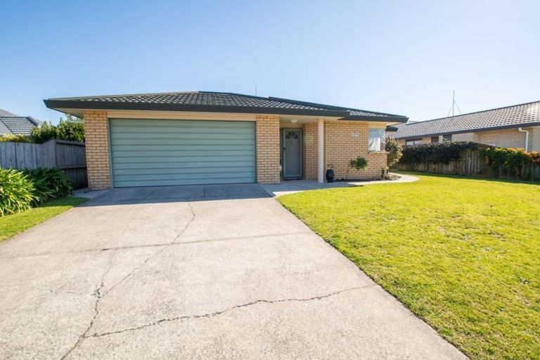 Photo of property in 120 Evans Road, Papamoa Beach, Papamoa, 3118