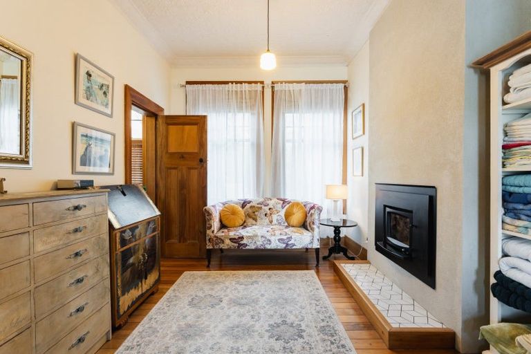 Photo of property in 247 Ravensbourne Road, Ravensbourne, Dunedin, 9022