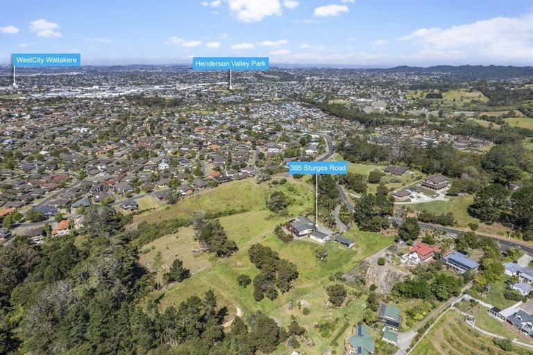 Photo of property in 305 Sturges Road, Henderson Valley, Auckland, 0612
