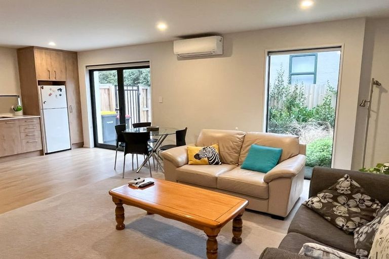 Photo of property in 2/16 Devon Street, Sydenham, Christchurch, 8023