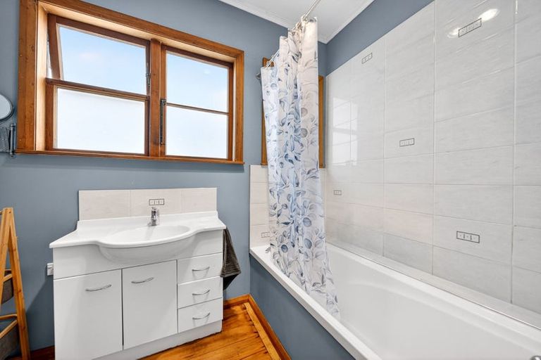 Photo of property in 14 Kenward Crescent, Featherston, 5710