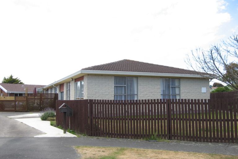 Photo of property in 1/6 Portnall Place, Parklands, Christchurch, 8083