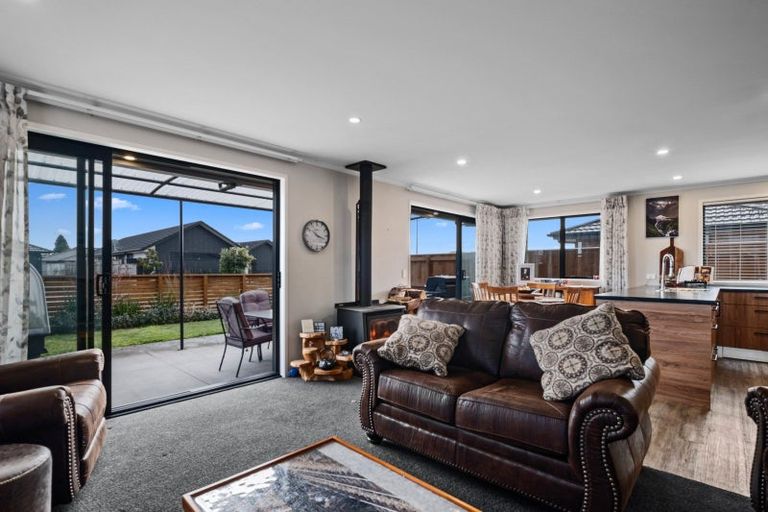 Photo of property in 4 Atutahi Street, Hurdon, New Plymouth, 4310