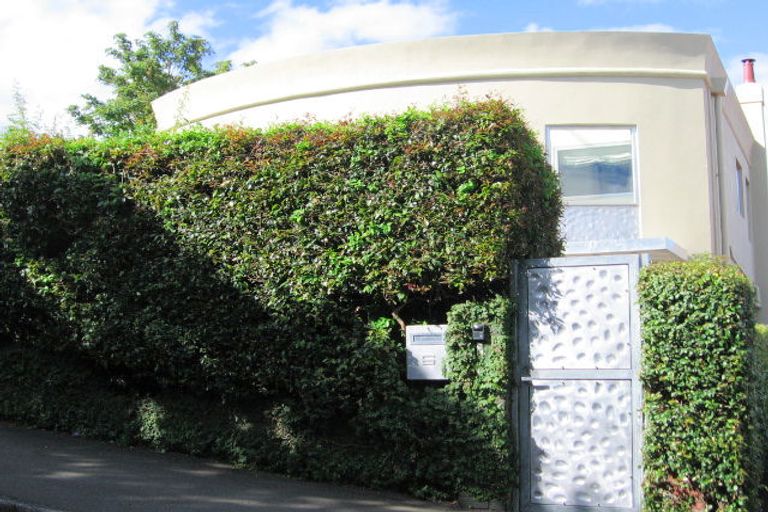 Photo of property in 6 Wesley Road, Kelburn, Wellington, 6012