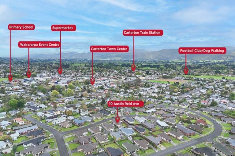 Photo of property in 10 Austin Reid Avenue, Carterton, 5713