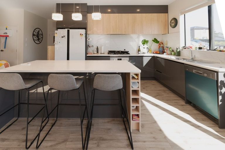 Photo of property in 58 Accolage Boulevard, Kumeu, 0810