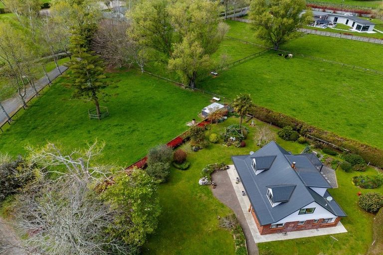 Photo of property in 166 Racecourse Road, Cambridge, 3493