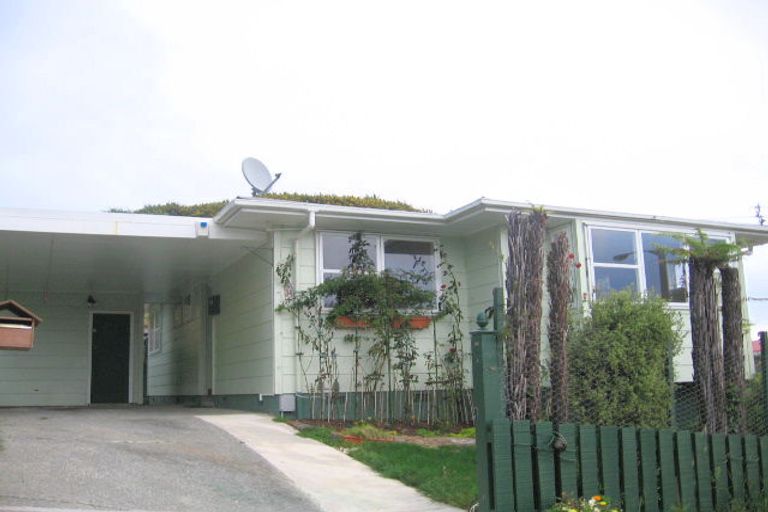 Photo of property in 34 Tobago Crescent, Grenada North, Wellington, 5028