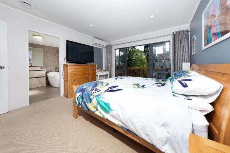 Photo of property in 2/30b Verbena Road, Birkdale, Auckland, 0626