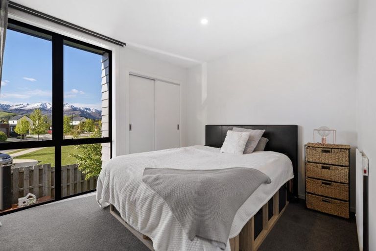 Photo of property in 4 Lauder Street, Lake Hayes, Queenstown, 9304