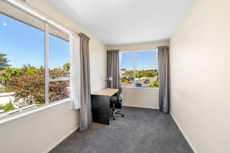 Photo of property in 17 Pelorus Place, Harewood, Christchurch, 8051