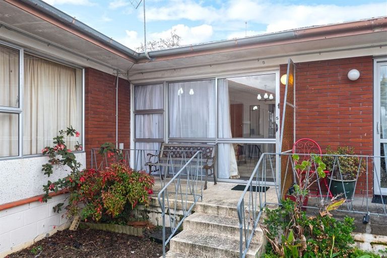 Photo of property in 5/1 Ribblesdale Road, Henderson, Auckland, 0612