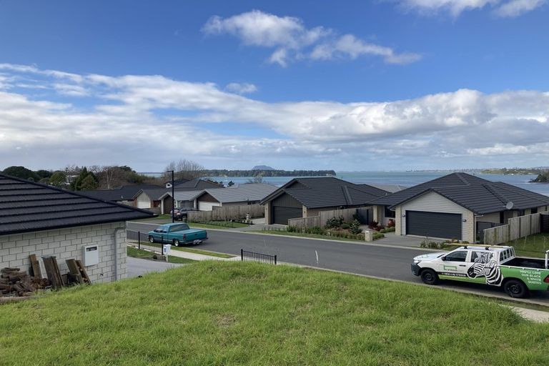 Photo of property in 50 Bert Wall Drive, Omokoroa, 3114