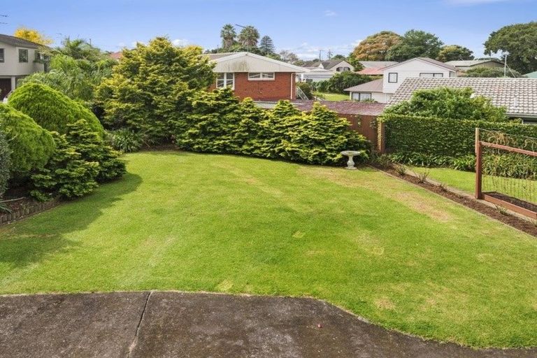 Photo of property in 14 Bean Place, Mount Wellington, Auckland, 1060