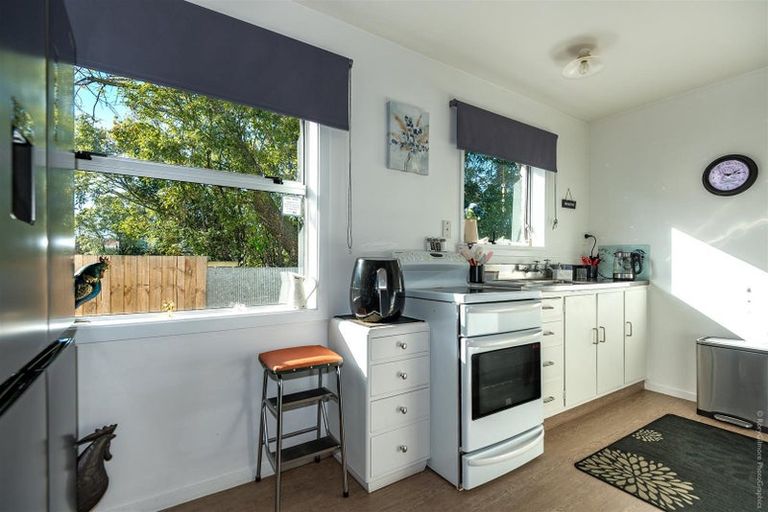 Photo of property in 4/110 Barbour Street, Waltham, Christchurch, 8011