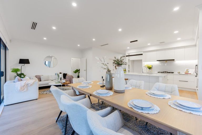 Photo of property in 39 Davey Crescent, Orewa, 0931