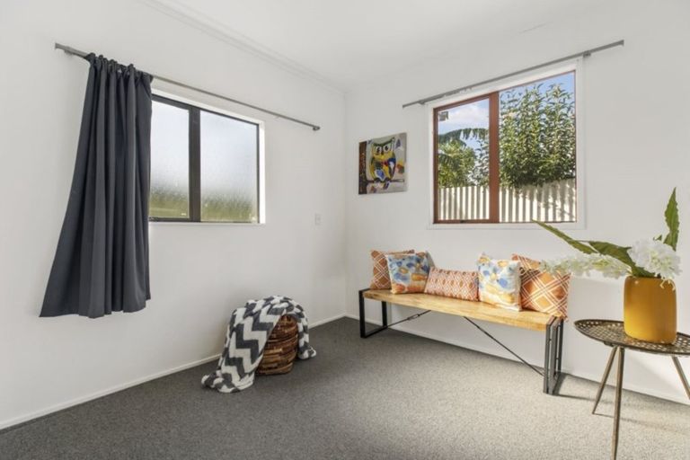 Photo of property in 76 Thompson Terrace, Manurewa, Auckland, 2102