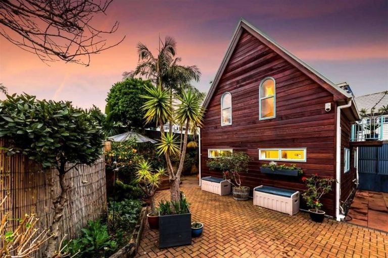 Photo of property in 2a Georgina Street, Freemans Bay, Auckland, 1011