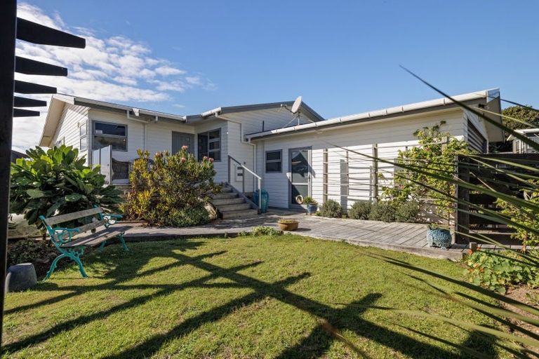 Photo of property in 355 Pukehina Parade, Pukehina, Te Puke, 3189