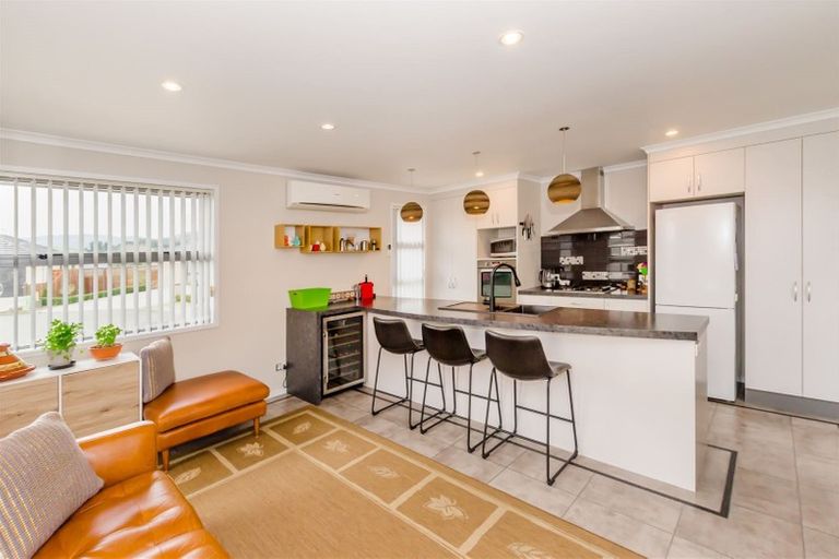 Photo of property in 14 Pearson Place, Paraparaumu, 5032