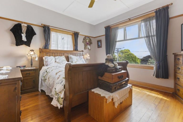 Photo of property in 22 Peace Avenue, Moturoa, New Plymouth, 4310