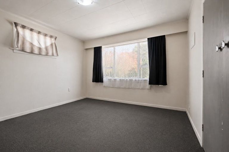Photo of property in 81 Awanui Street, Merrilands, New Plymouth, 4312