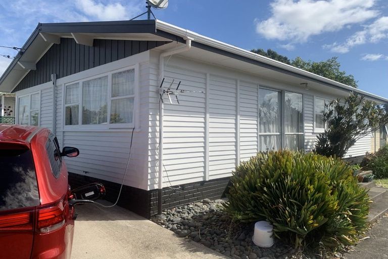 Photo of property in 33 Eddowes Street, Manurewa, Auckland, 2102