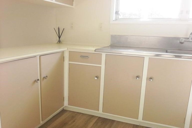 Photo of property in 1/117 Seaview Road, Westown, New Plymouth, 4310