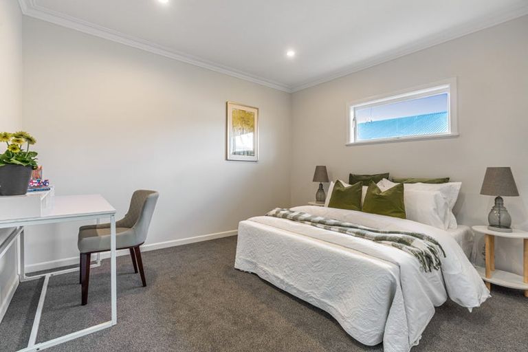 Photo of property in 22 Cliff Road, Papakura, 2110