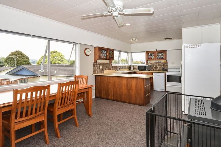 Photo of property in 14 Snowden Place, Opaheke, Papakura, 2113