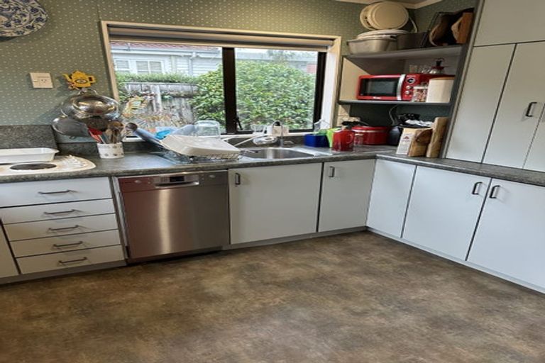 Photo of property in 1a Bathurst Street, Silverstream, Upper Hutt, 5019