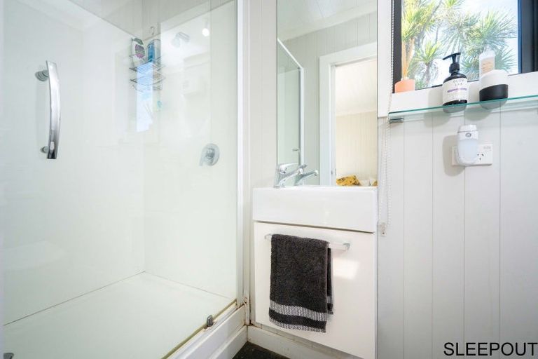 Photo of property in 9 Redwood Place, Te Awanga, 4102