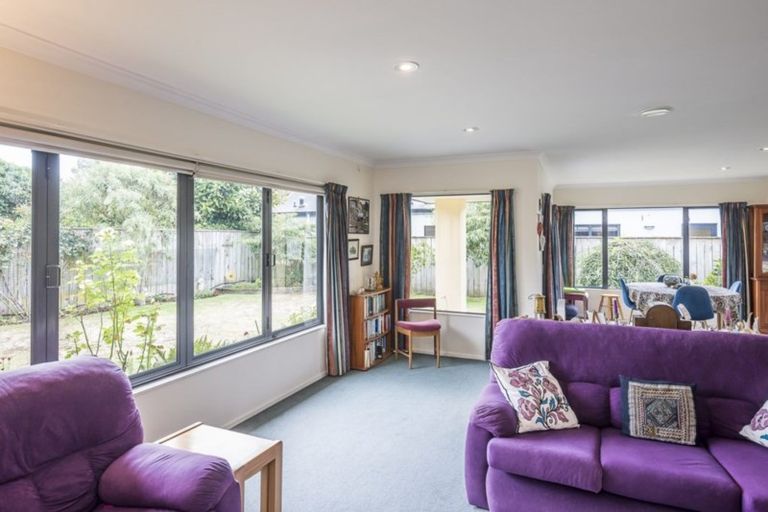 Photo of property in 38 Lorna Irene Drive, Raumati South, Paraparaumu, 5032