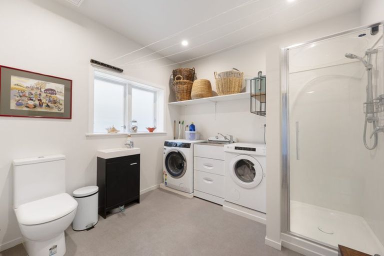 Photo of property in 15 Witham Street, Island Bay, Wellington, 6023