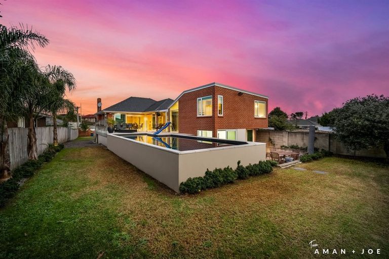 Photo of property in 444 Old Te Atatu Road, Te Atatu Peninsula, Auckland, 0610