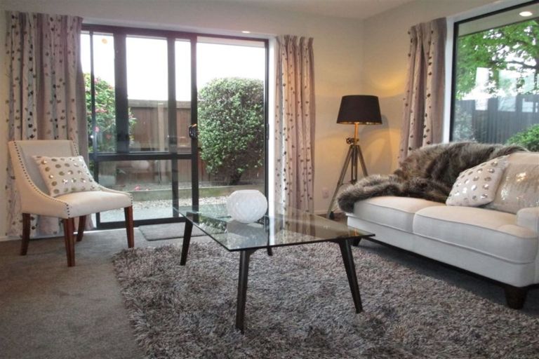 Photo of property in 10 Cris Lodge Courts, Hornby, Christchurch, 8042