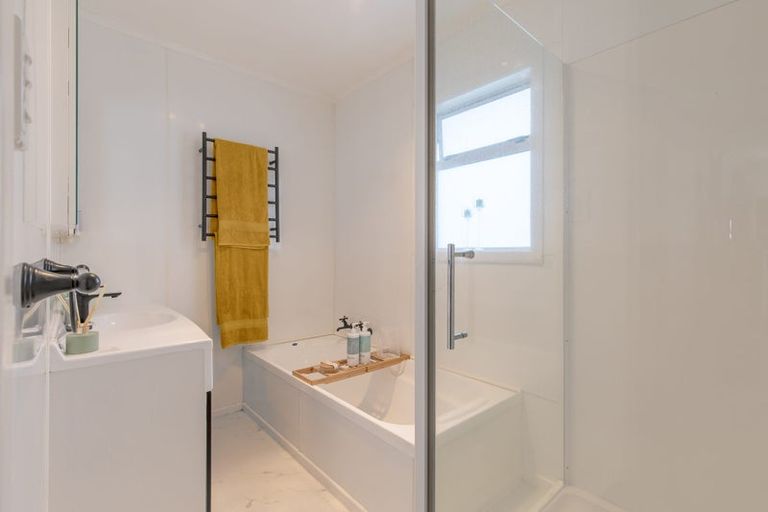 Photo of property in 65 Great North Road, Waipawa, 4210