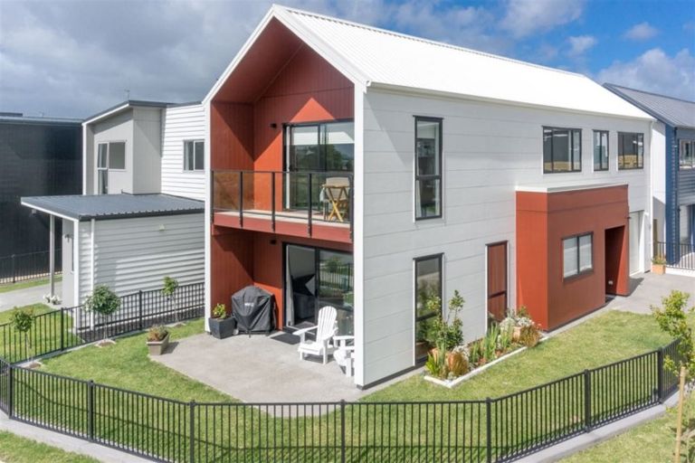 Photo of property in 15 Rebekah Crescent, Flagstaff, Hamilton, 3210