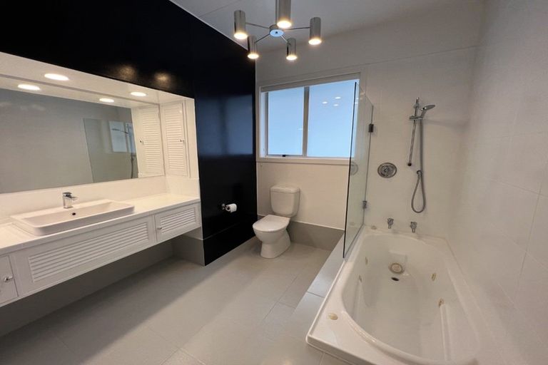 Photo of property in 10 Karina Terrace, Roslyn, Palmerston North, 4414