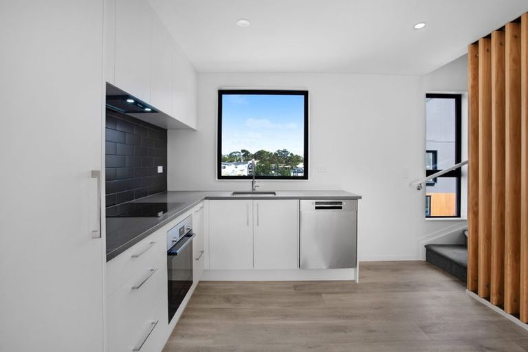 Photo of property in 31 Ara Mara Hua, Henderson, Auckland, 0612