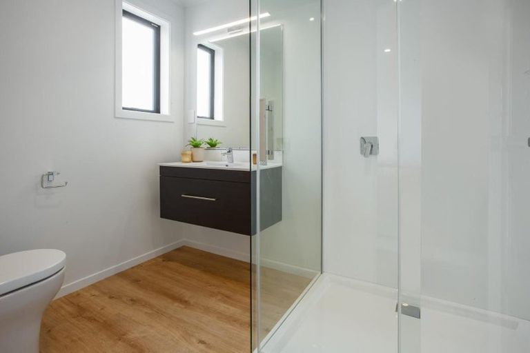 Photo of property in 21 Oakum Road, Whitby, Porirua, 5024