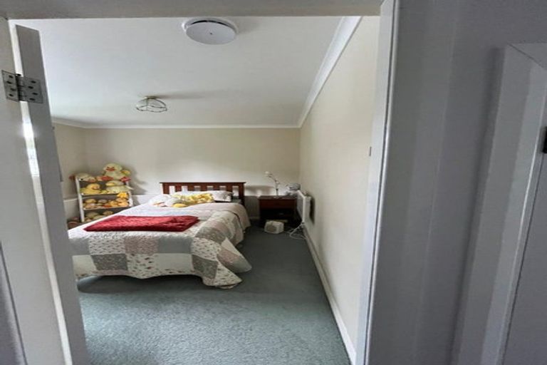 Photo of property in 40 Findlay Street, Tawa, Wellington, 5028