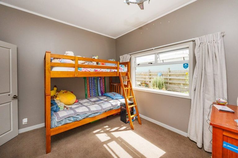 Photo of property in 3 Medway Street, Rongotea, 4476