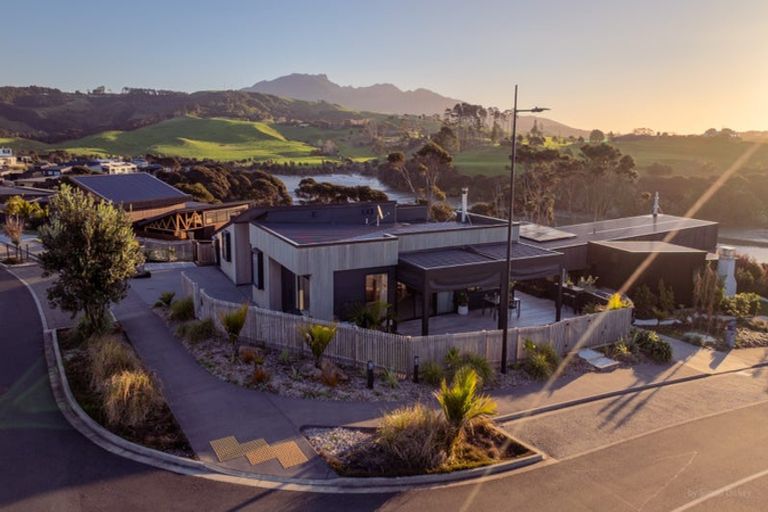 Photo of property in 4 Omahina Street, Raglan, 3225