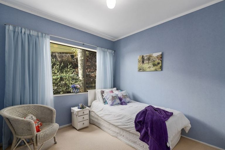 Photo of property in 1/1 Oaktree Avenue, Browns Bay, Auckland, 0630