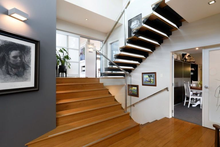 Photo of property in 21 Hillcrest Road, Otumoetai, Tauranga, 3110