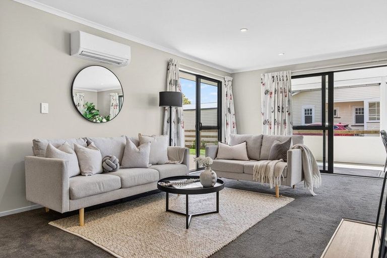 Photo of property in 3 Redwood Lane, Martinborough, 5711